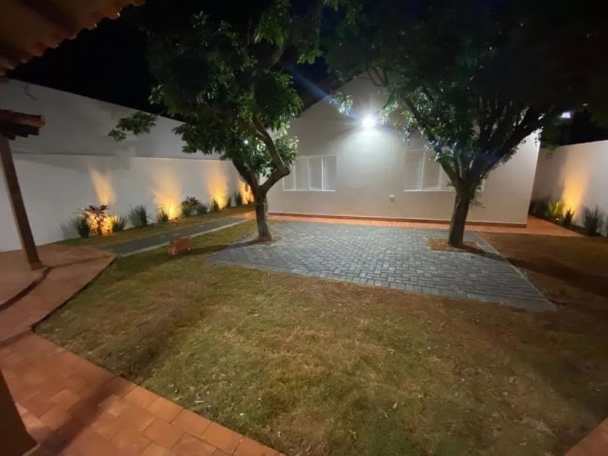 Condomínio Bandeirante - Arthur Thomas - Térrea - Quintal - R$ R$1.180.000,00