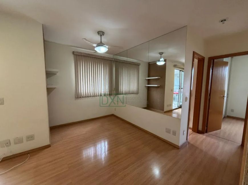 APARTAMENTO COM 2 QUARTOS EM ANDAR ALTO NO CONDOMINIO DUE TORRI