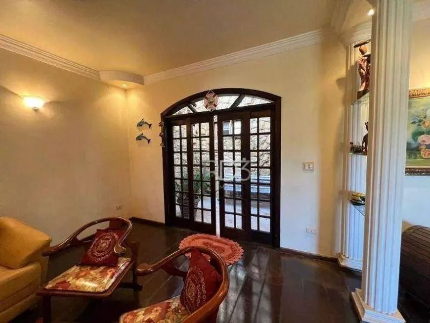 Sobrado com 3 dormitórios à venda, 590 m² por R$ 1.580.000,00 - H.U. - Londrina/PR
