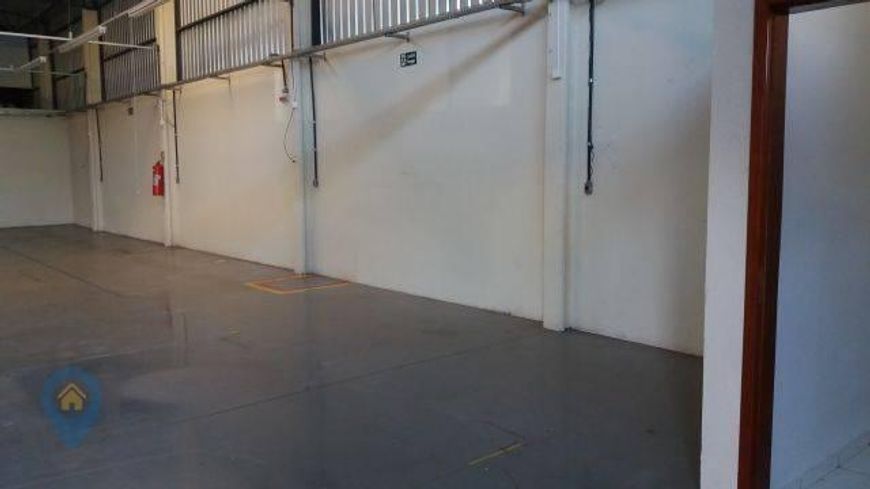 Galpão/Barracão à venda com 640 m² por R$1.600.000,00