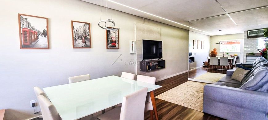 Casa com 2 quartos à venda no Jardim Aragarça em Londrina.