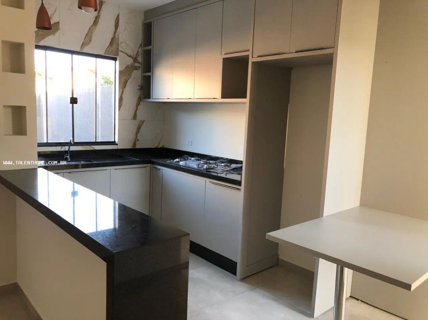 Casa para Venda em Londrina, Ouro Verde, 3 dormitórios, 1 suíte, 2 banheiros, 1 vaga