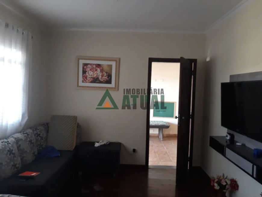 Casa residencial com 04 quartos na região Central de Londrina