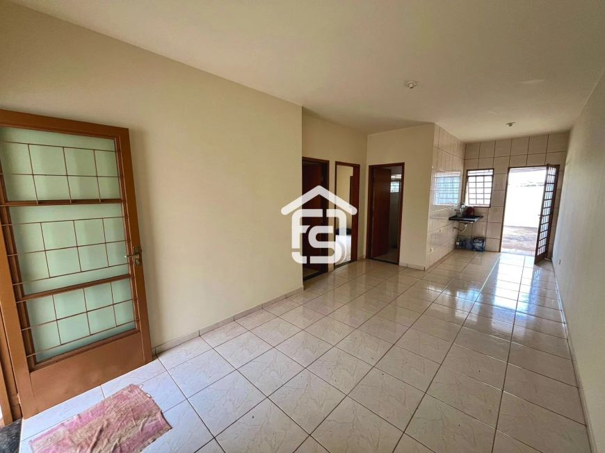 VENDO - Casa Geminada com 2 quartos na Região Leste