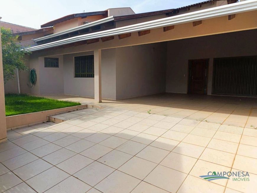 Casa com 3 dormitórios à venda, 255 m² por R$ 850.000,00 - Jardim Kobayashi - Londrina/PR