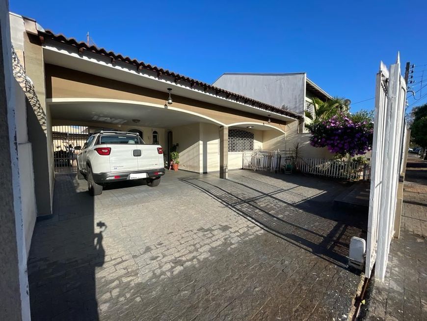 Casa com 6 dormitórios à venda, 321 m² por R$ 870.000,00 - Boa Vista - Londrina/PR
