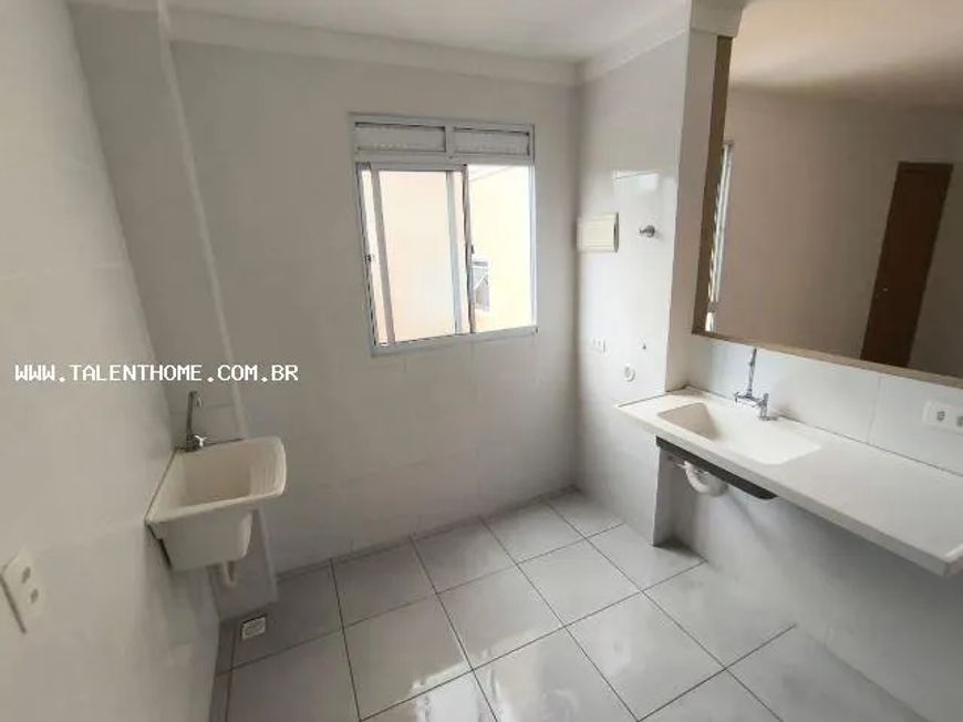 Apartamento para Venda em Londrina, Gleba Ribeirão Limeiro, 2 dormitórios, 1 banheiro, 1 vaga