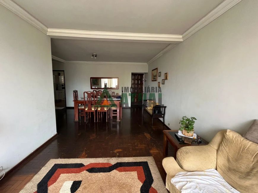 Apartamento com 03 dormitórios, sendo 01 suíte na região Central