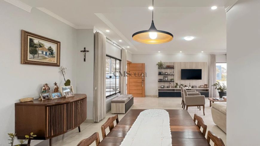 Casa em Condomínio com 3 quartos à Venda - 224 m²