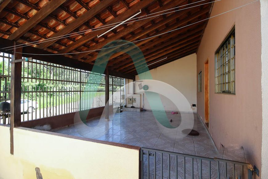 Vende casa na região sul de Londrina