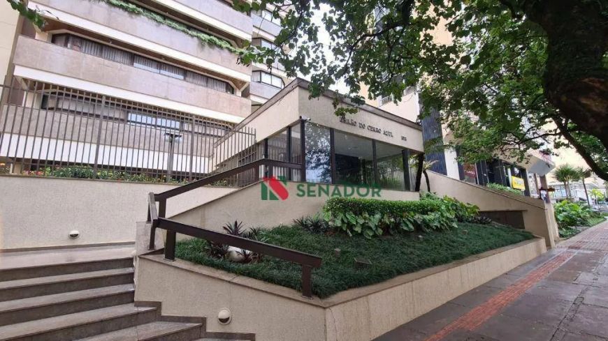 Lindo Apartamento de Luxo Semimobiliado com 4 dormitórios à venda, 330 m² por R$ 1.350.000 - Centro