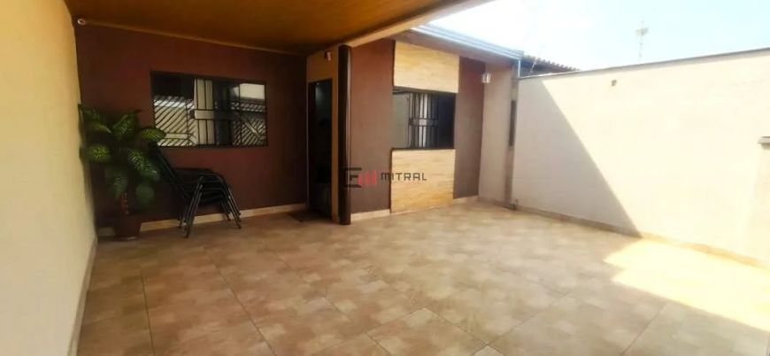 Casa à venda, 3 Quartos sendo 1 suíte - Área gourmet - 2 vagas de garagem - Coliseu, Londrina, PR