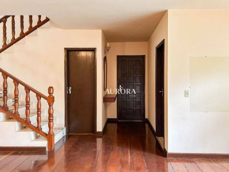 Sobrado com 4 dormitórios à venda, 319 m² por R$ 1.350.000,00 - Quebec - Londrina/PR