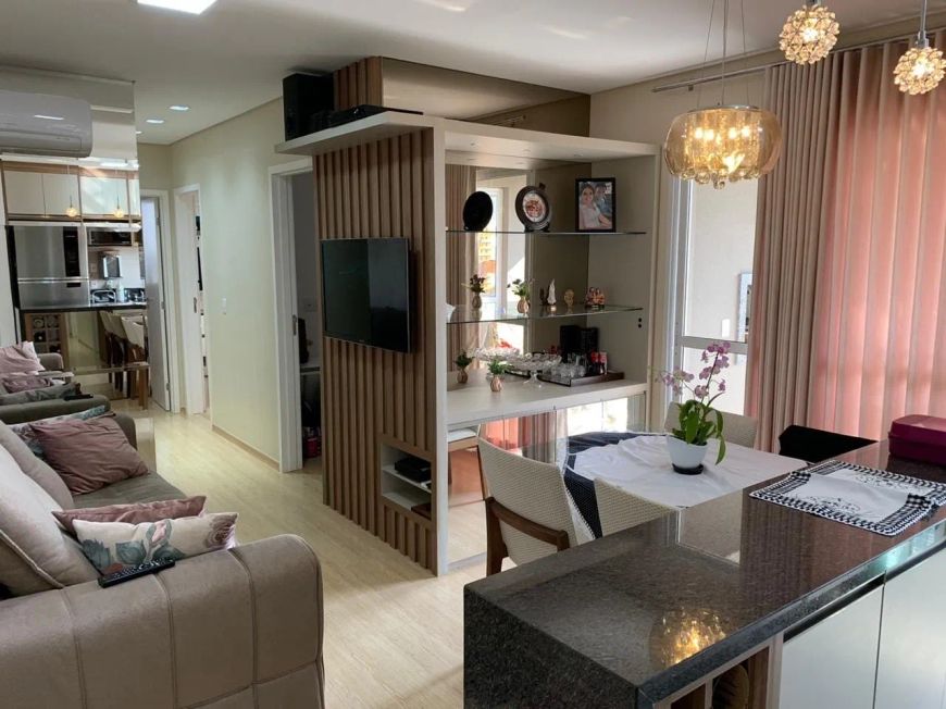 Lindo Apartamento todo decorado com 03 quartos, sendo 01 suite no Centro de Londrina