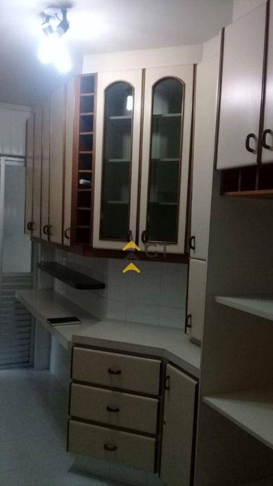Apartamento no Edifício/Shopping Vila Lobos, 3 quartos, 3 banheiros e 1 vaga de garagem