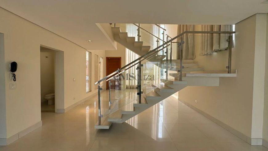 Casa em Condomínio com 3 suítes à Venda - 220m2
