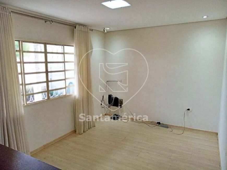 Casa com 4 dormitórios e 2 suíte à venda em Londrina.