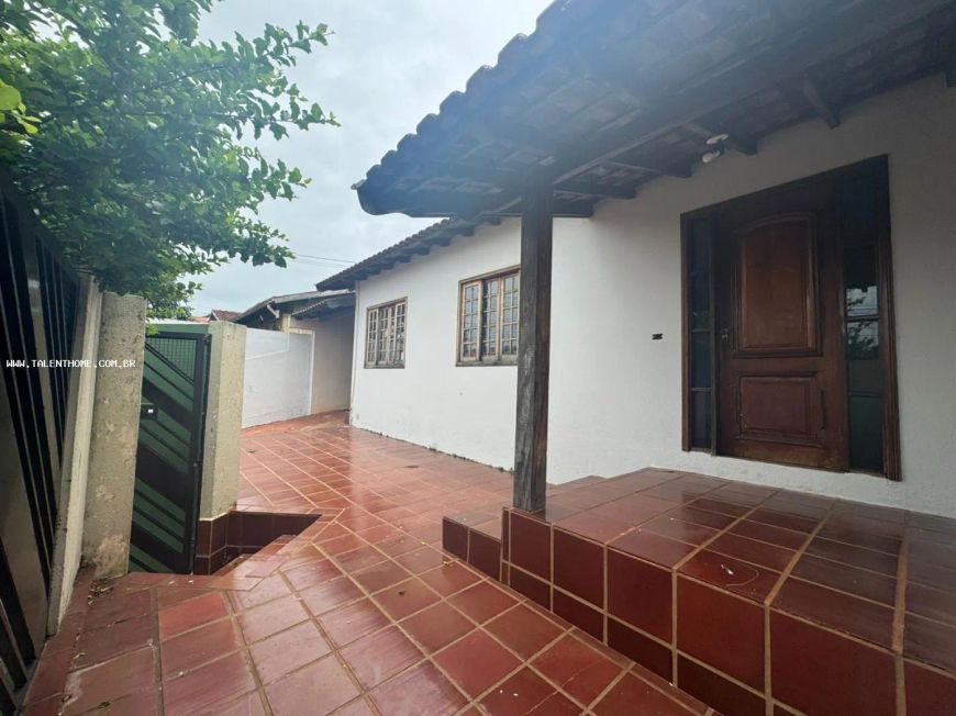 Casa para Venda em Londrina, Antares, 3 dormitórios, 2 banheiros, 3 vagas