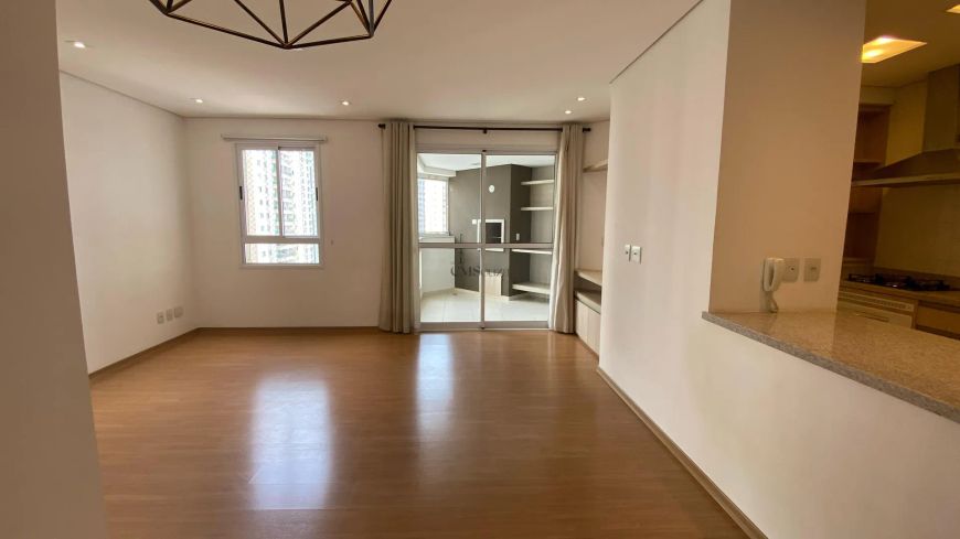 Apto a venda - 2 dormitórios - 2 vagas - 81m²