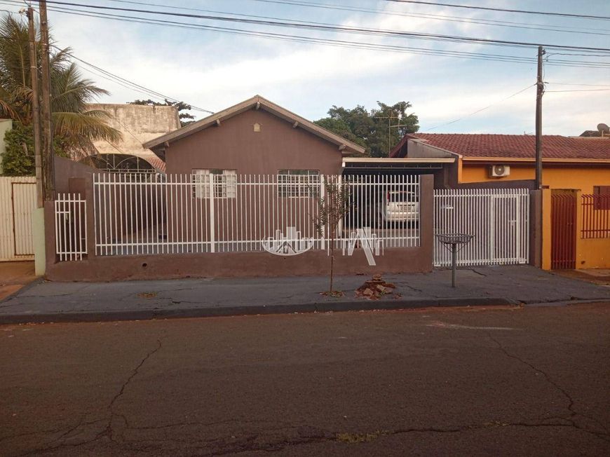 Casa com 4 quartos à venda, 186 m² por R$ 380.000 - Jardim Acapulco - Londrina/PR