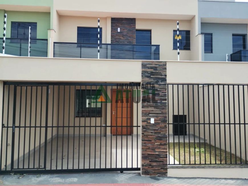 Casa com 03 quartos, sendo 01 suíte na região Leste de Londrina