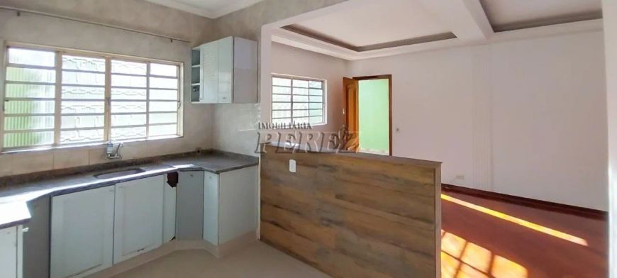 Casa em Alvenaria a venda na Zona Norte de Londrina na Rua Antônio Caramori, Jardim José Garcia Moli