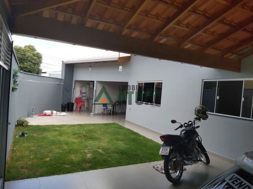 Casa recém construída com 03 quartos sendo 01 suíte na região Sul de Londrina