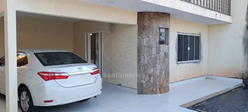 Casa com 3 dormitórios no Santa Mônica