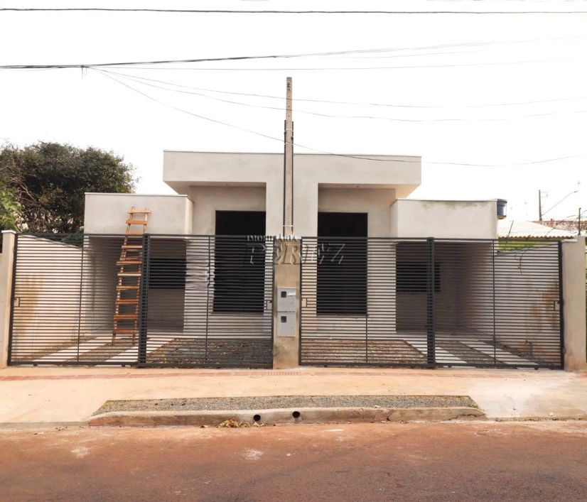 Casa a venda na rua Perobal, jardim Leonor