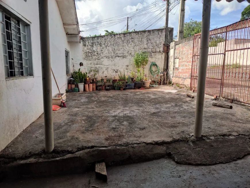 Casa à Venda no Conjunto Semiramis Barros Braga, com 4 Quartos