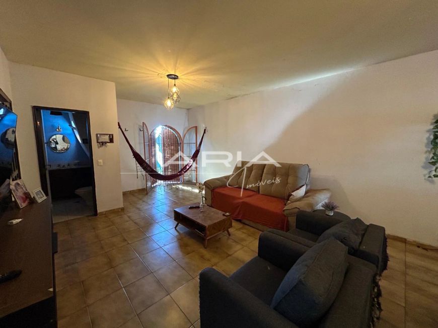 Casa a venda com 03 quartos sendo 1 suíte à venda, Guanabara - Londrina/PR