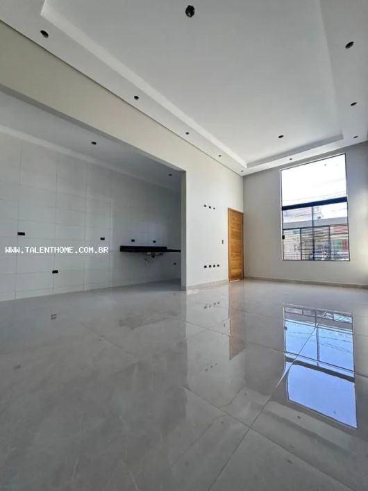 Casa para Venda em Londrina, Loteamento Chamonix, 3 dormitórios, 1 suíte, 2 banheiros, 1 vaga