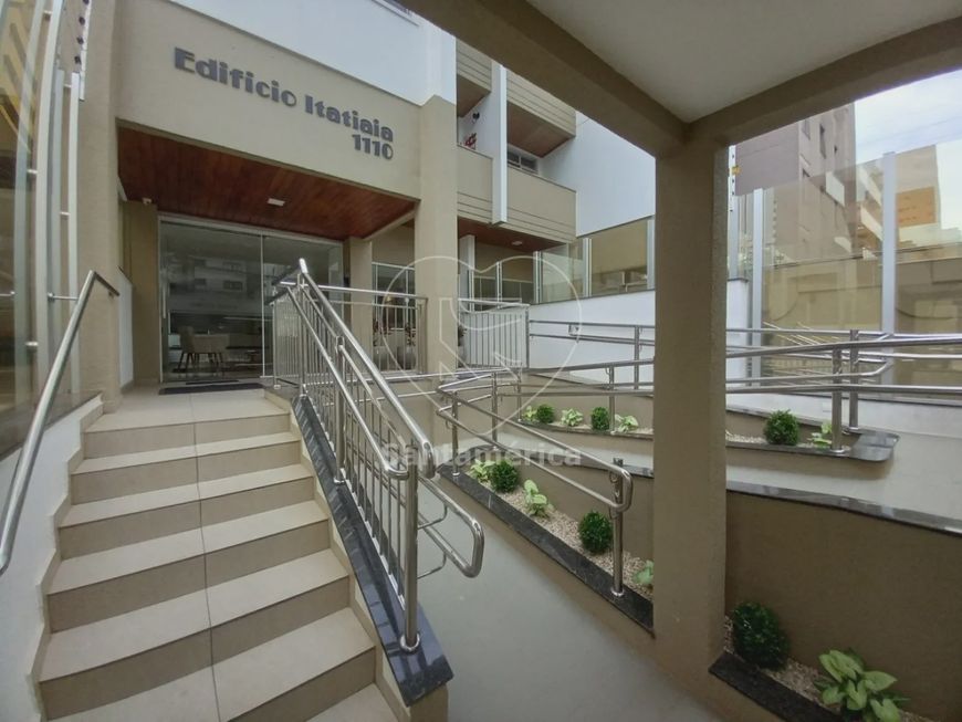 Apartamento no Edifício Itatiaia, região central de Londrina, com area total de122,64m².