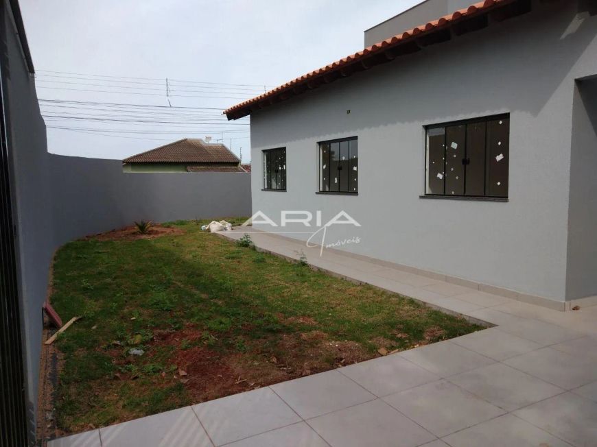 Casa com 03 quartos sendo 01 suíte à venda no Abussafe, Londrina/PR
