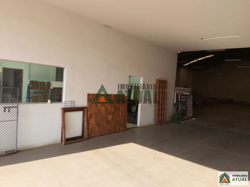 Barracão com 639m² na região Central de Londrina