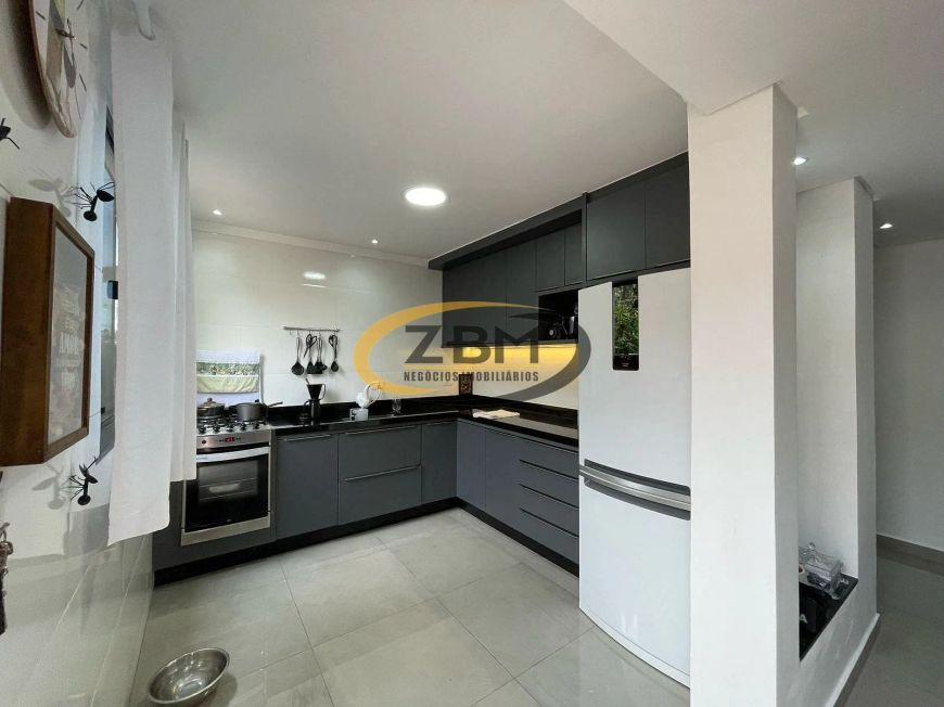 Casa à venda, Reformada, 02 Quartos, 01 vaga de garagem, Cozinha Planejada, 65 m² Área Útil, Jardim