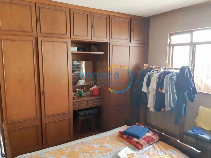 Casa Residencial com 3 quartos à venda por R$ 450000.00, 189.54 m2 - MORUMBI - LONDRINA/PR