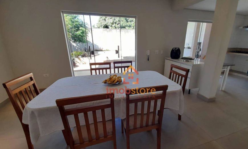 Belíssima casa com 4 Dormitórios e piscina à Venda em Jardim Novo Sabará, 234m² – R$ 685.000!
