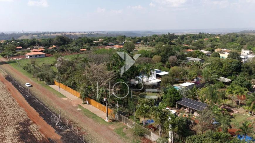 CHACARA DE 5000m² ALTO PADRÃO NO CONCOMINIO ITAUNA