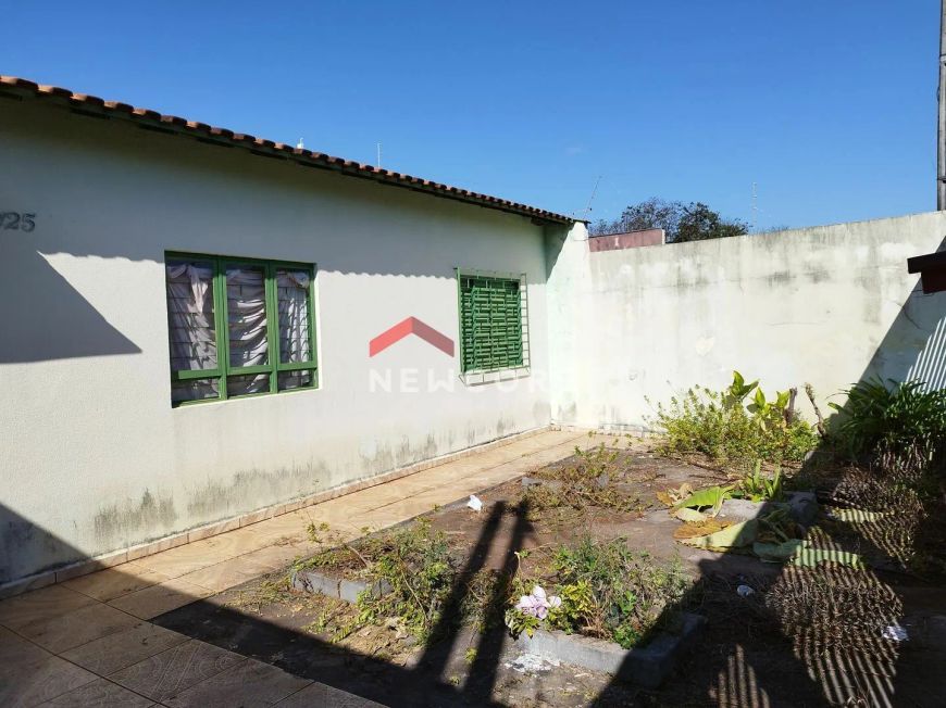 Casa em Rua Maria Vieira Lopes - Conjunto Habitacional Bronzzetti - Londrina/PR