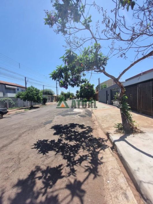 Casa com 3 dormitórios na região Sul de Londrina