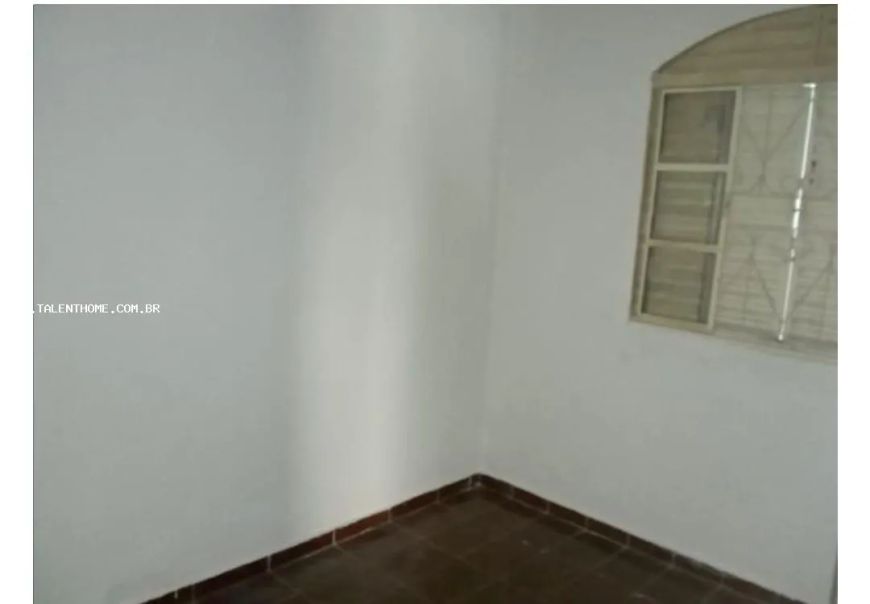 Casa para Venda em Londrina, Conjunto Cafezal 1, 3 dormitórios, 1 banheiro, 1 vaga