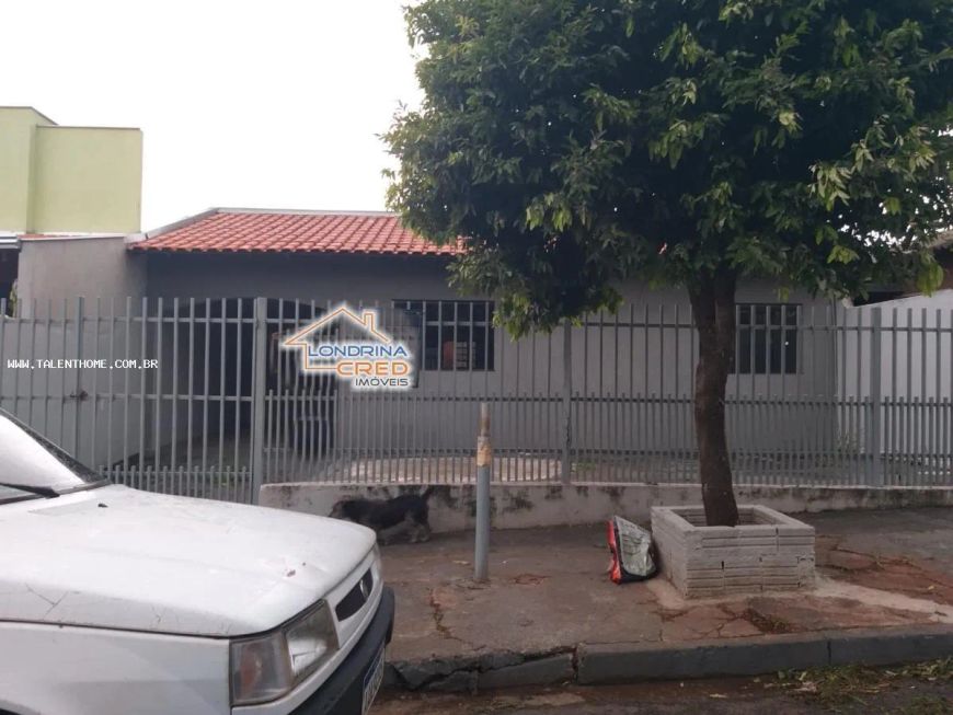 Casa para Venda em Londrina, Alexandre Urbanas, 3 dormitórios, 1 banheiro, 3 vagas