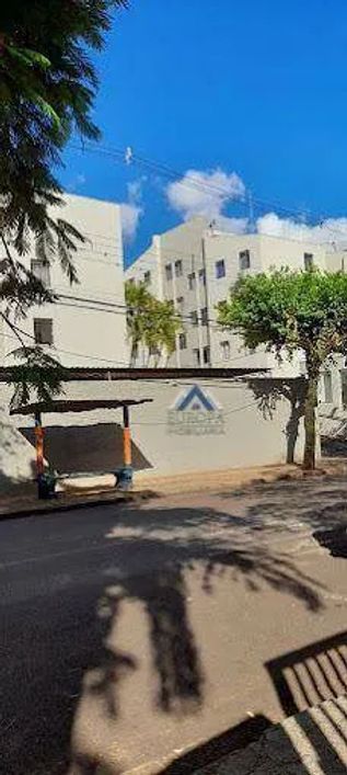 Residencial Jamaica II, Apartamento com 3 dormitórios à venda, 52 m² por R$ 150.000 - Parque Jamaica