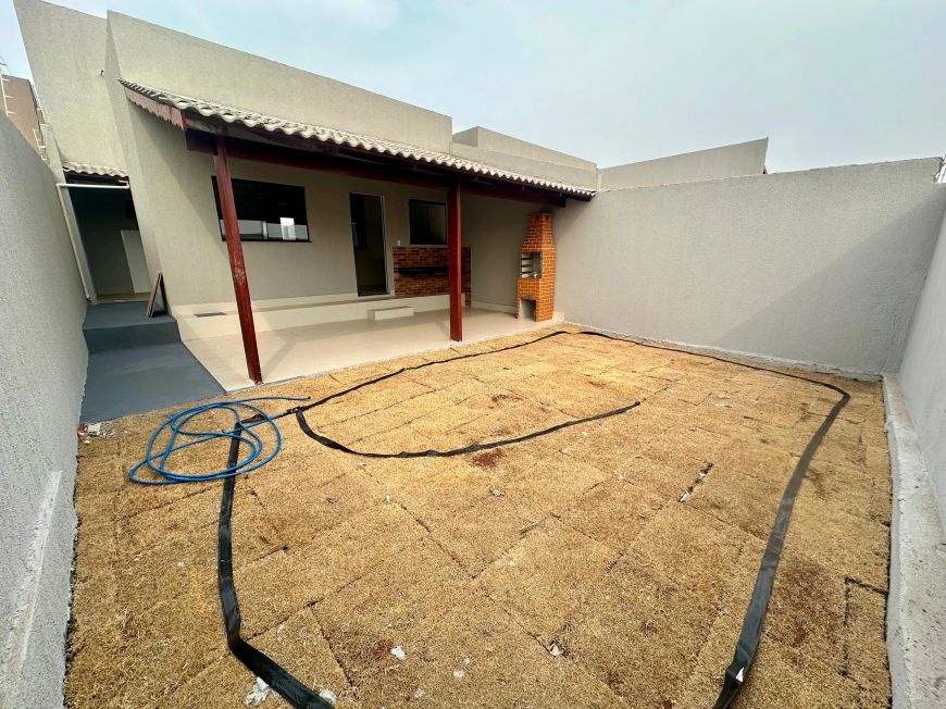 Linda casa com 2 quartos no Bairro Independência