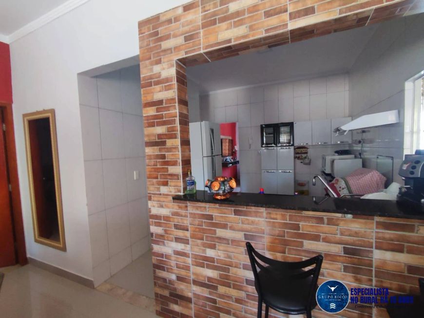 À VENDA! Casa com 3 Quartos em um Lote de 360m² no Jardim Canadá