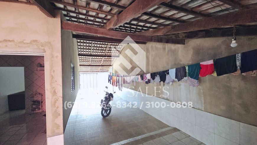 Casa à Venda no Bairro Itapoã. Quintal Amplo e Garagem para 3 carros