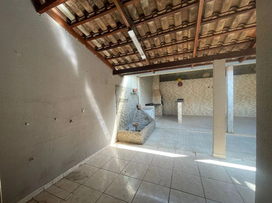 Casa Ótima Localização 03 Quartos 01 Suíte Próximo ao Bretas do Cardoso