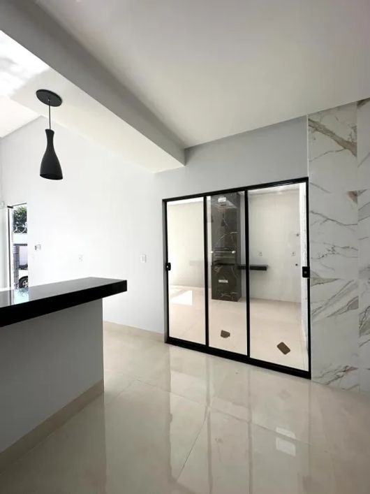 Casa à venda no bairro Jardim Veneza em Aparecida de Goiânia/GO