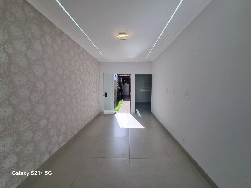 Casa térrea - POSSIBILIDADE DE ZERO ENTRADA.